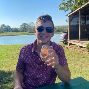 Meet your Posher, Connor